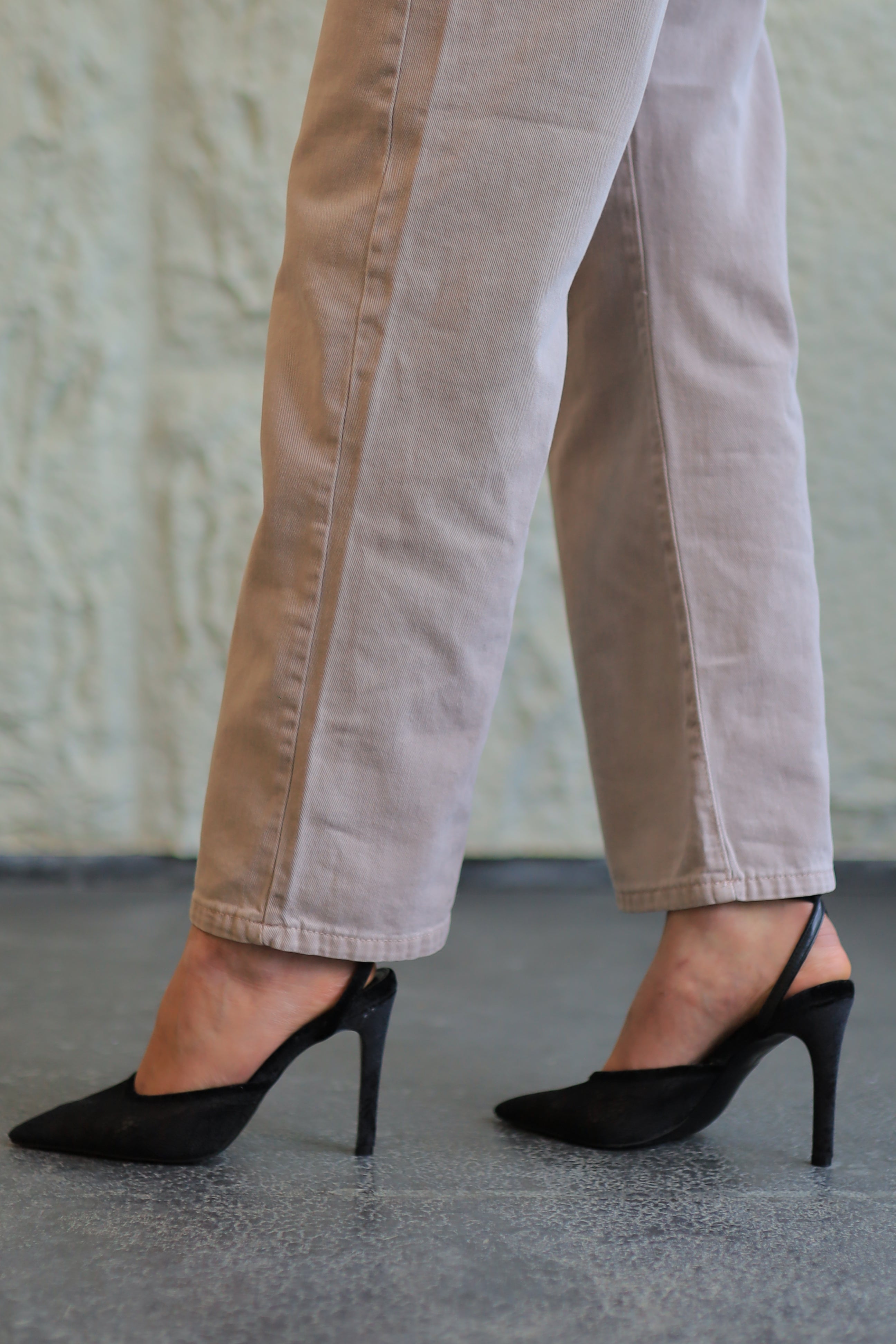 LIGHT MOCHA STRAIGHT DENIM