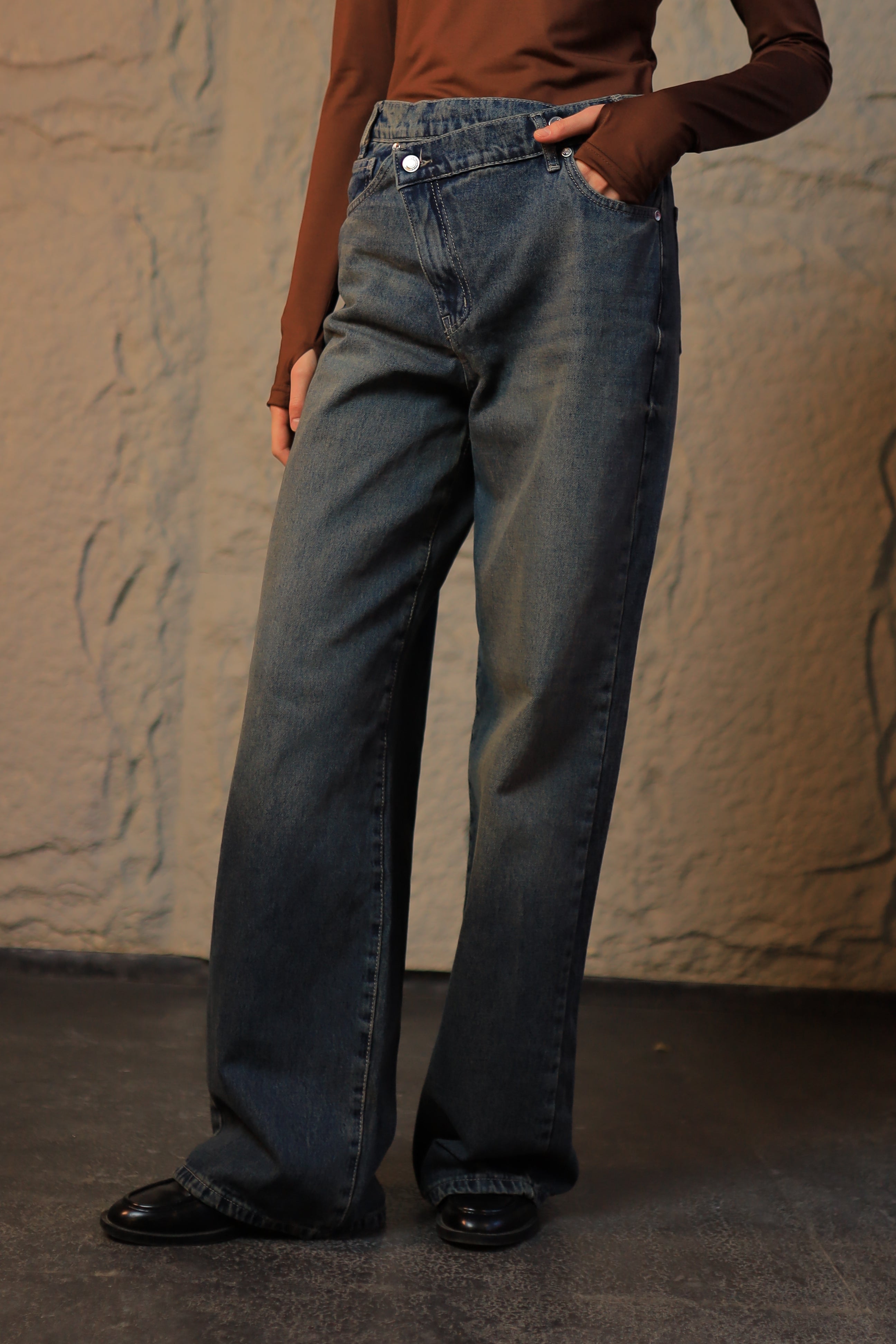 Dark Wash Wide-Leg Jeans