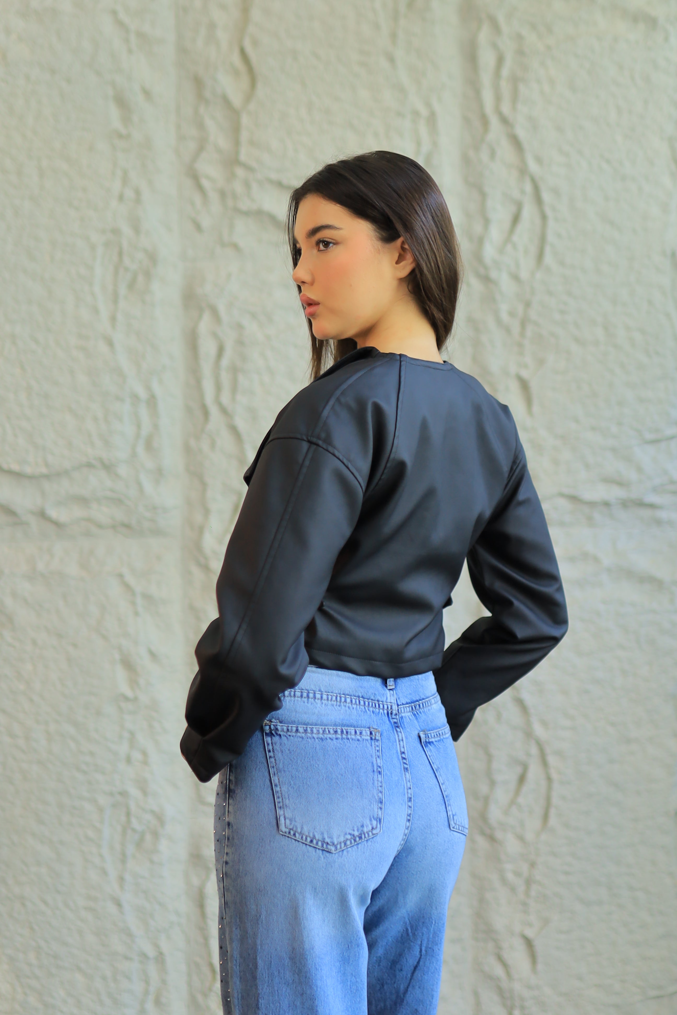 NOIR CROPPED JACKET