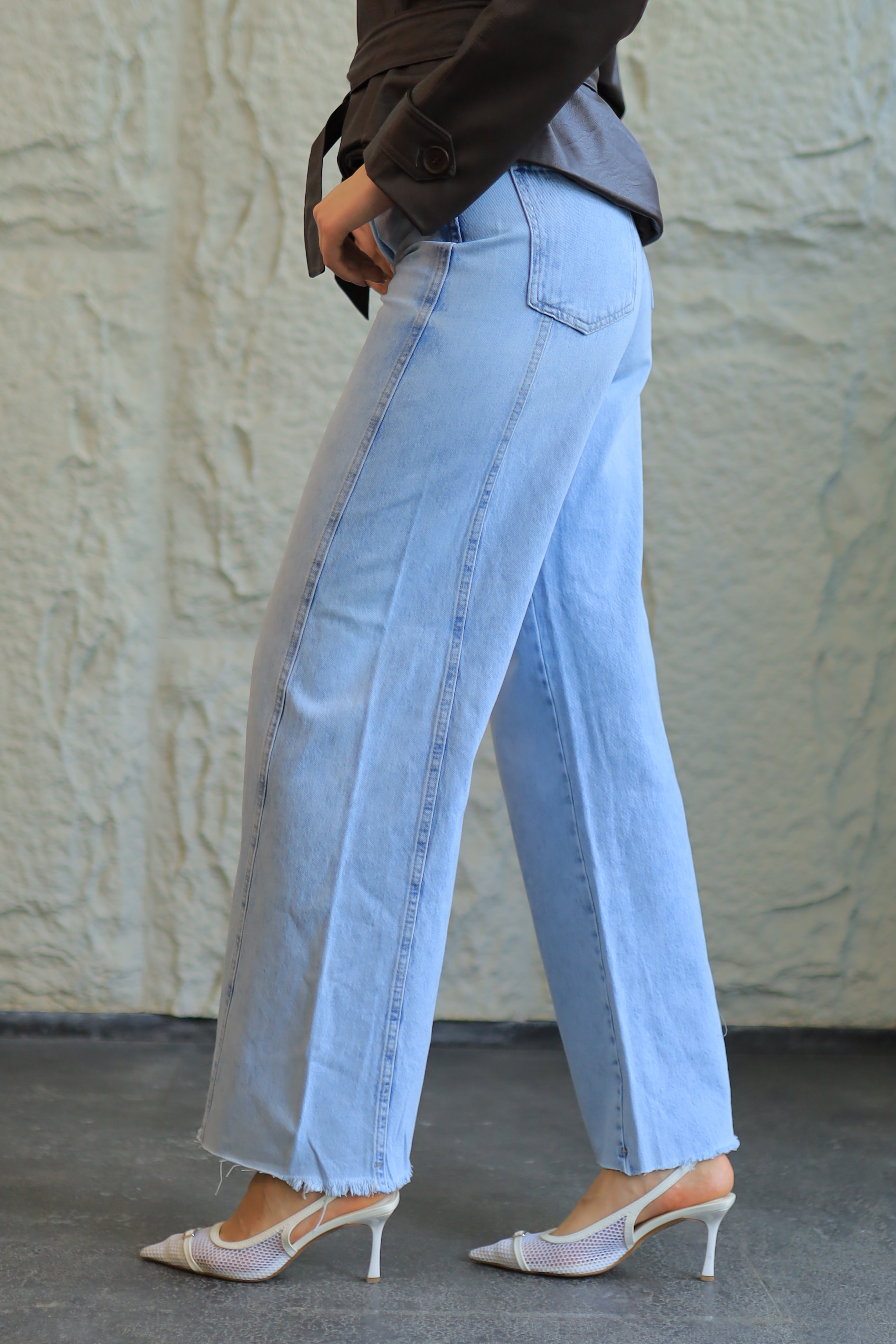 Light Wash Wide-Leg Jeans