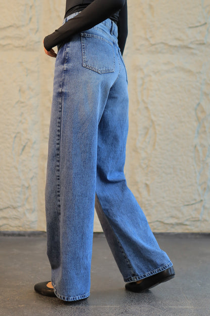 Asymmetrical Waist Mom Jeans